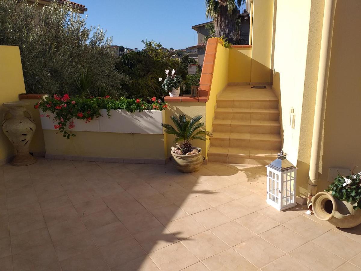 Exclusive Use Swimming Pool Available From June To September Каляри Екстериор снимка