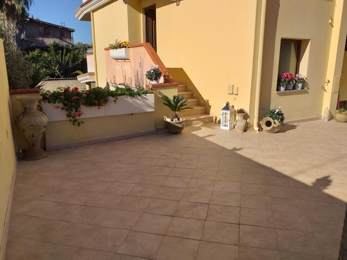 Exclusive Use Swimming Pool Available From June To September Каляри Екстериор снимка