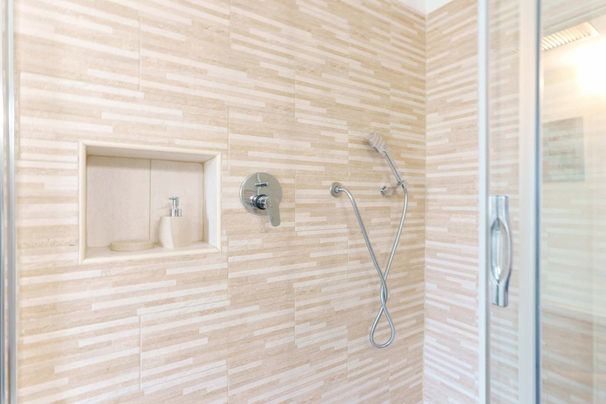 Exclusive Use Swimming Pool Available From June To September Каляри Екстериор снимка