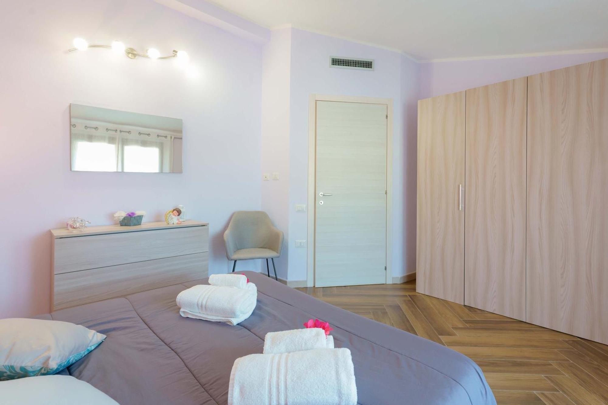 Exclusive Use Swimming Pool Available From June To September Каляри Екстериор снимка