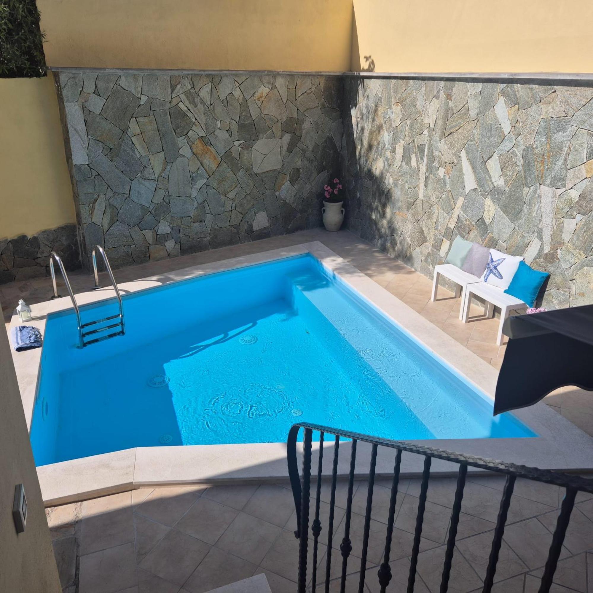 Exclusive Use Swimming Pool Available From June To September Каляри Екстериор снимка