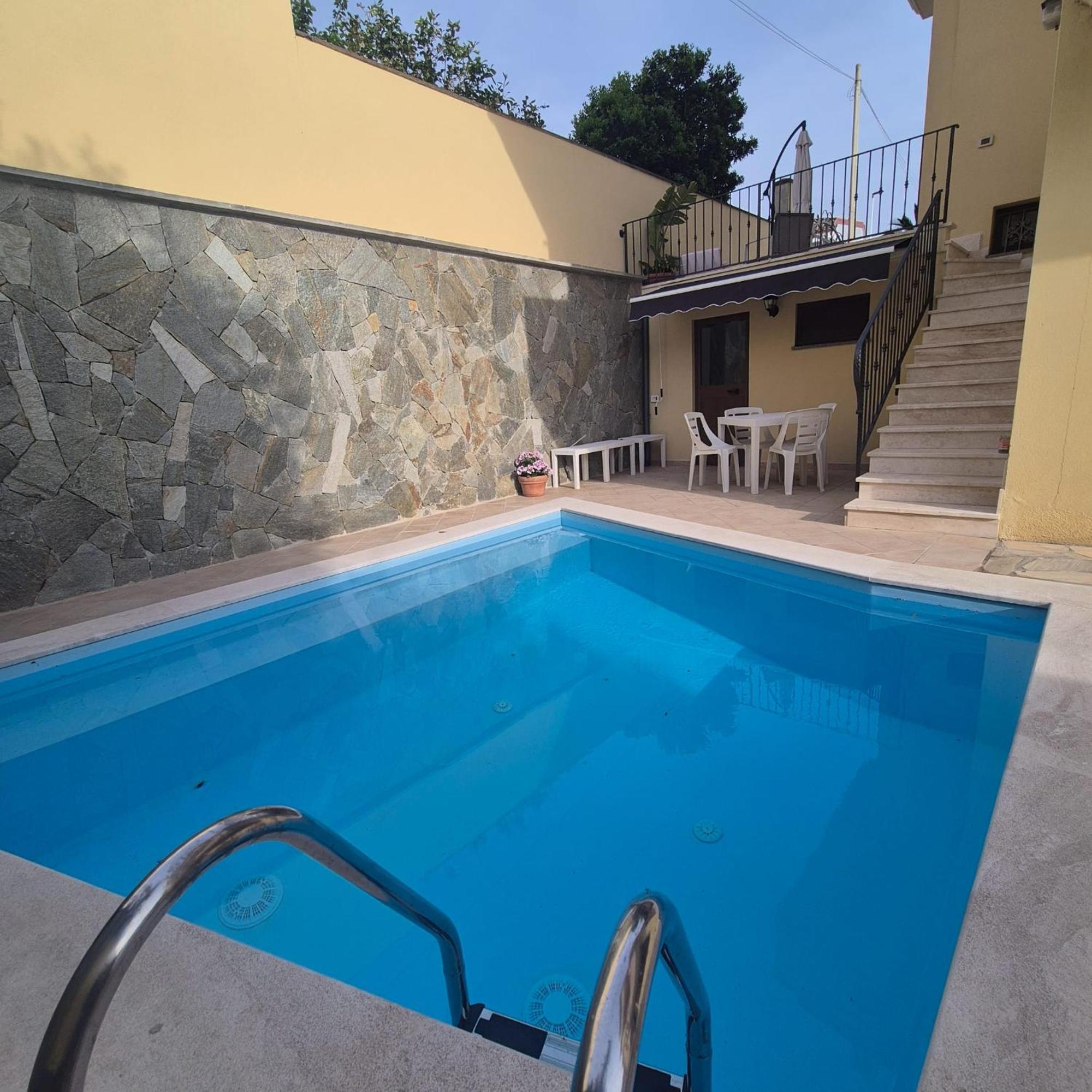 Exclusive Use Swimming Pool Available From June To September Каляри Екстериор снимка
